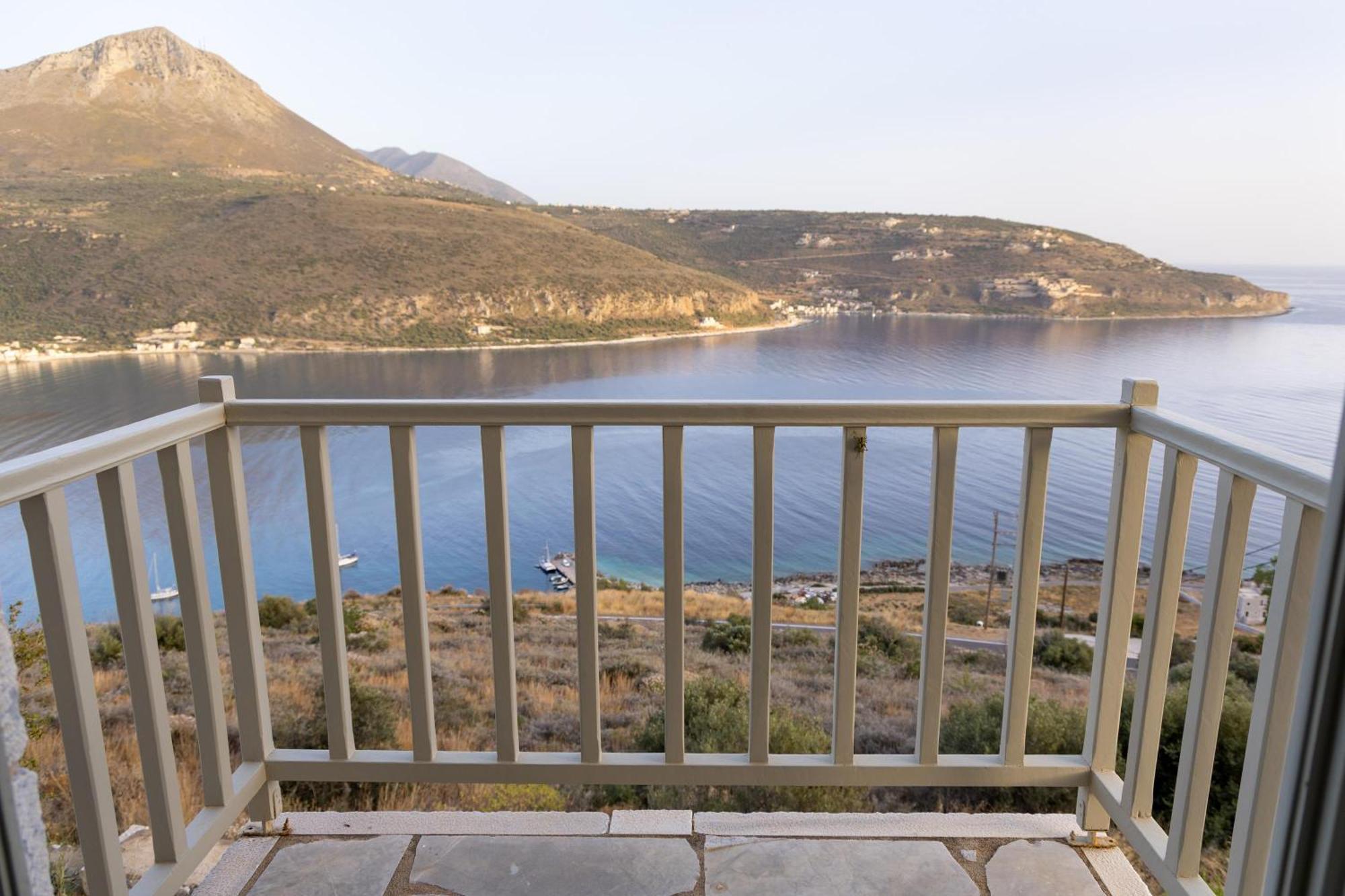 Akrolithi Guesthouse Karavostásion Dış mekan fotoğraf